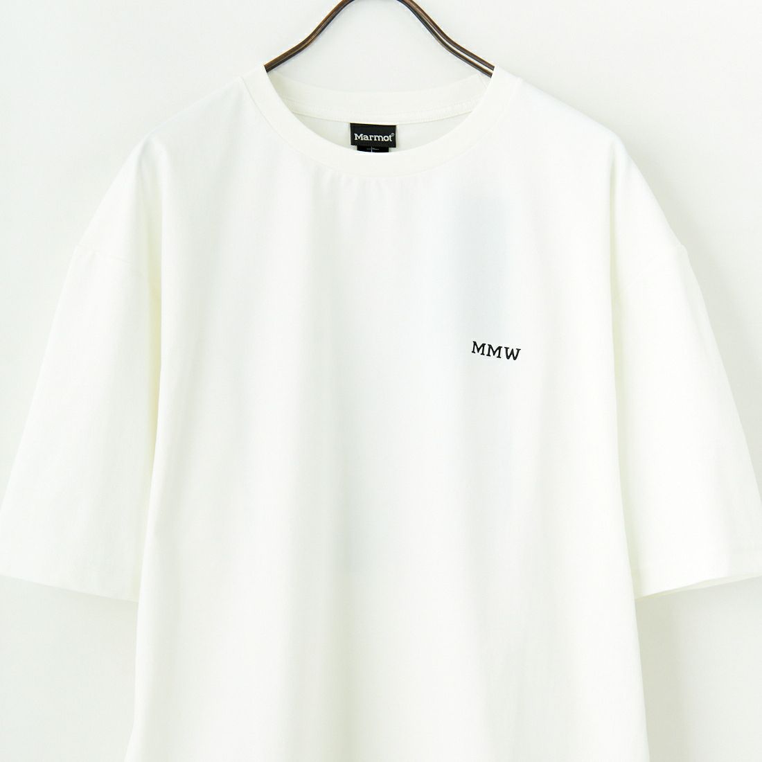 Marmot [マーモット] 別注 ドローコード付き マーモットバックプリントTシャツ [MTSS25MST329IN-JF] WHITE