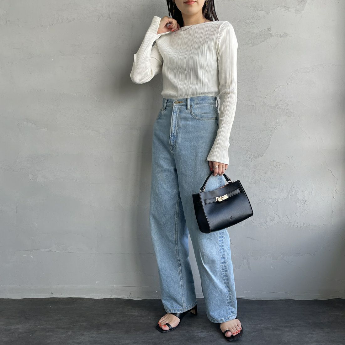 Noir Fabrik [ヌワールファブリック] ボートネック ロングスリーブTシャツ [JFS-C091] O.WHITE &&モデル身長：160cm 着用サイズ：1&&