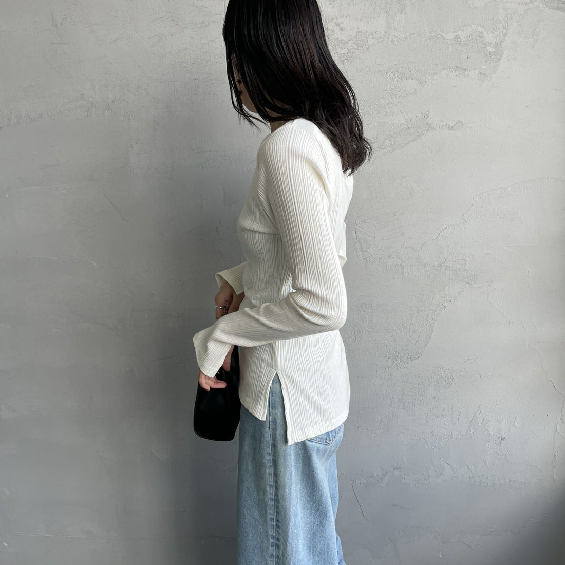 Noir Fabrik [ヌワールファブリック] ボートネック ロングスリーブTシャツ [JFS-C091] O.WHITE &&モデル身長：160cm 着用サイズ：1&&