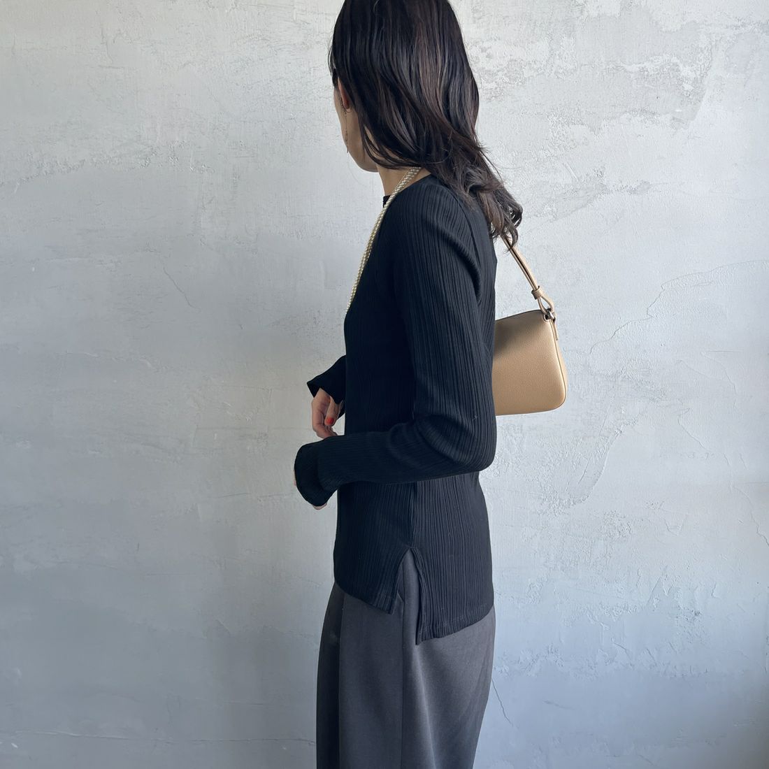 Noir Fabrik [ヌワールファブリック] ボートネック ロングスリーブTシャツ [JFS-C091] BLACK &&モデル身長：160cm 着用サイズ：1&&