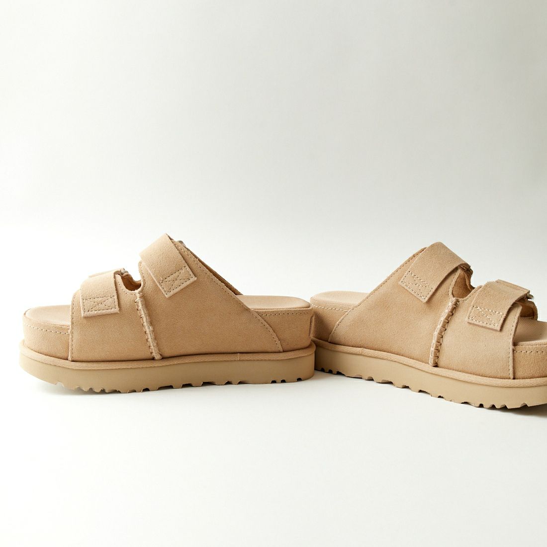 UGG [アグ] ゴールデンスター ハイスライド [1155458] CHESTNUT
