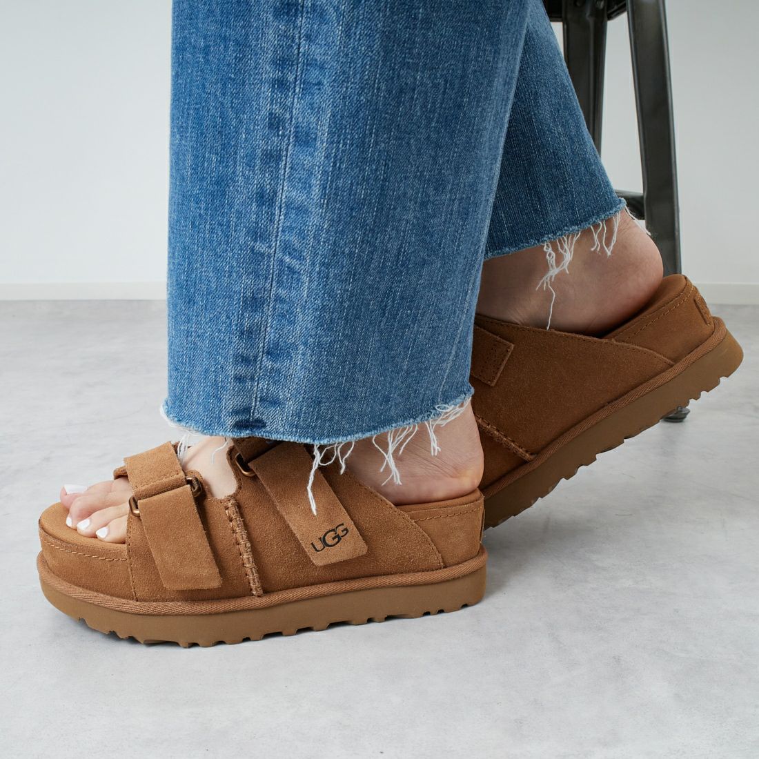 UGG [アグ] ゴールデンスター ハイスライド [1155458] CHESTNUT