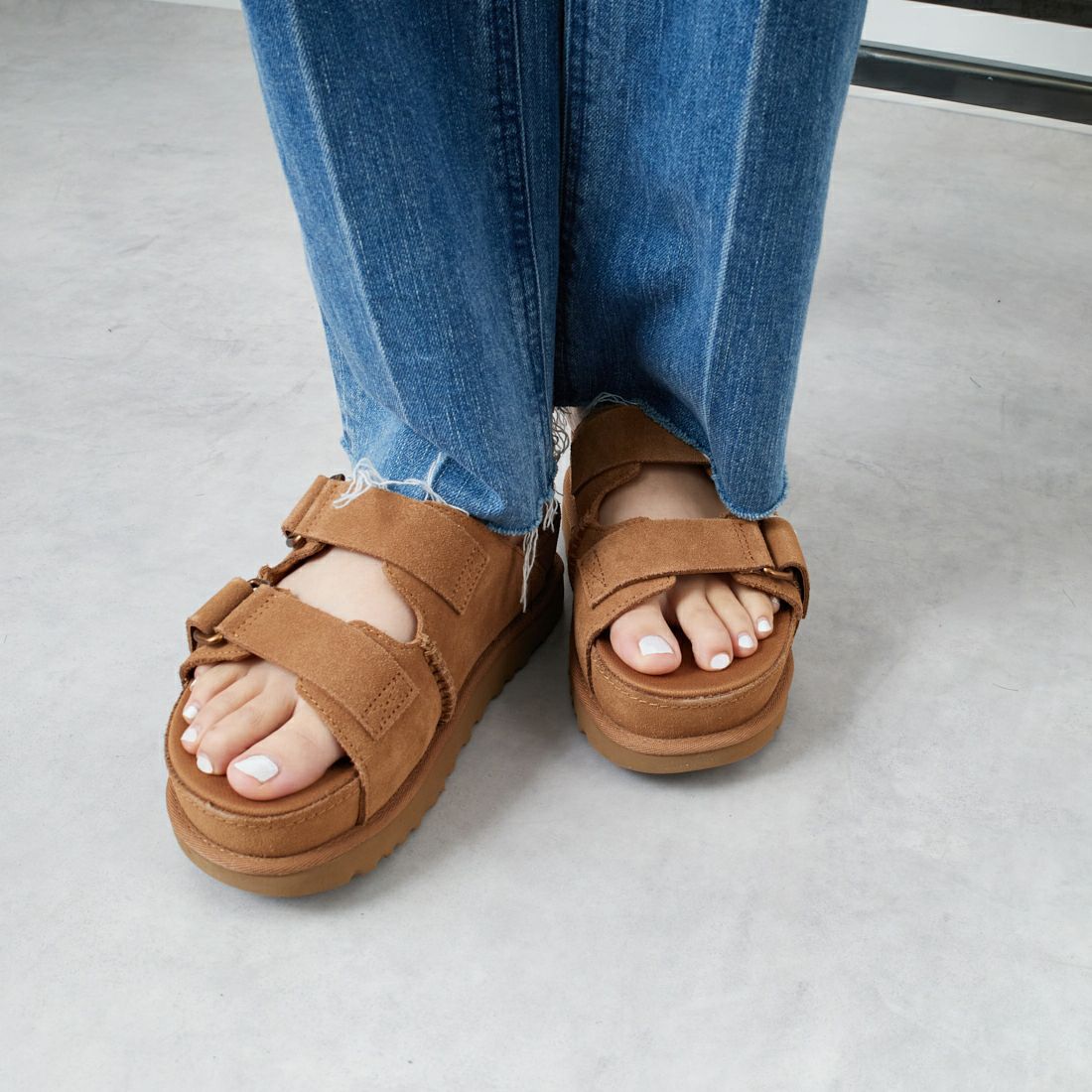 UGG [アグ] ゴールデンスター ハイスライド [1155458] CHESTNUT
