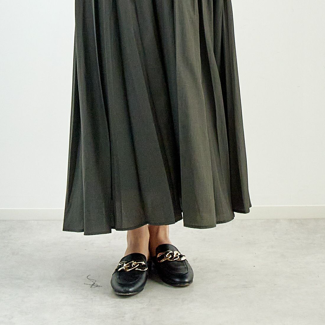 Jf Ready Made [ジェイエフレディメイド] エアリースカート [963-28109] 08 ﾁｬｺｰﾙ &&モデル身長：167cm 着用サイズ：F&&