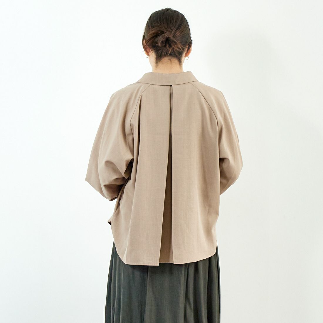 Jf Ready Made [ジェイエフレディメイド] 麻調合わせニットネックブラウス [4125203] ﾓｶ &&モデル身長：167cm 着用サイズ：F&&