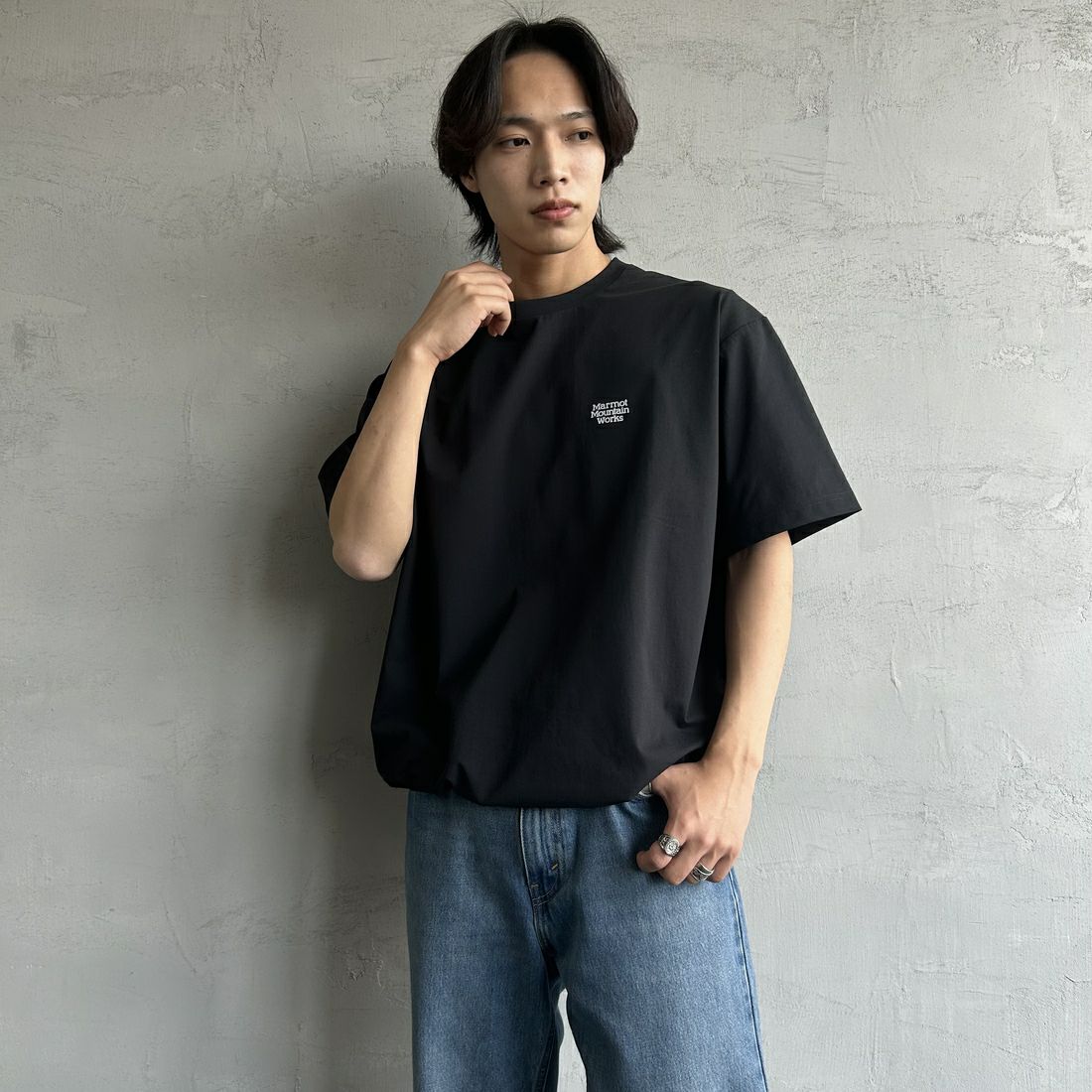 Marmot [マーモット] 別注 ドローコード付き ヒストリーバックプリントTシャツ [MTSS25MST330IN-JF] BLACK &&モデル身長：179cm 着用サイズ：L&&