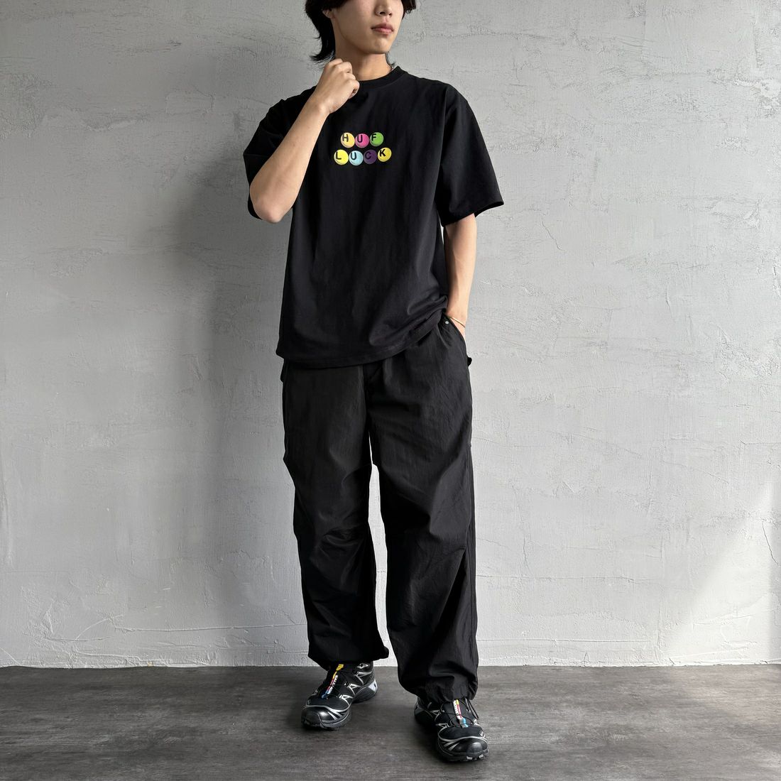 HUF [ハフ] 半袖Tシャツ [TS02398] BLACK &&モデル身長：179cm 着用サイズ：L&&