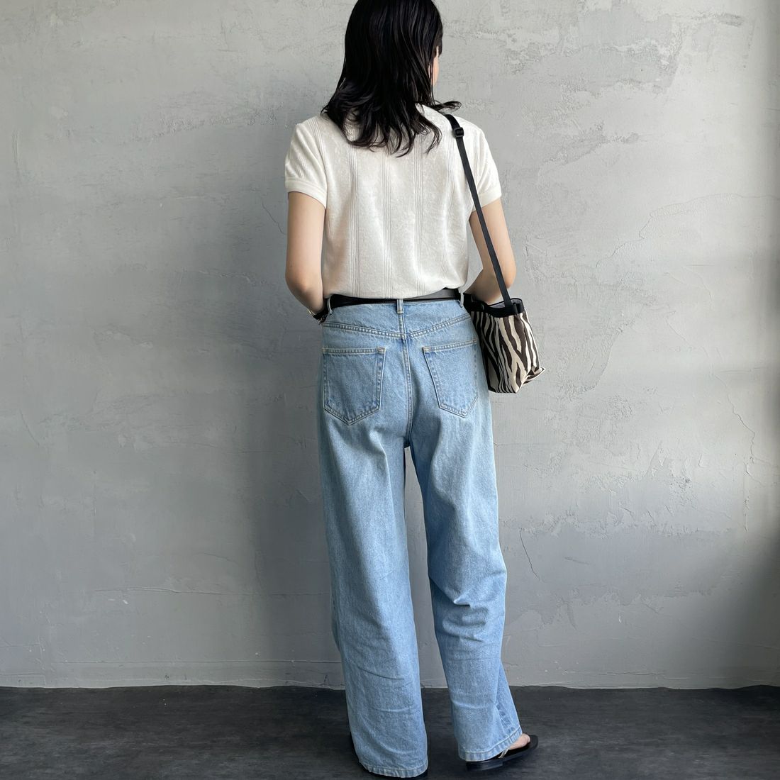 Robert P.Miller [ロバートピーミラー] レーヨンパイルTシャツ [RM251-2214] IVORY &&モデル身長：160cm 着用サイズ：F&&