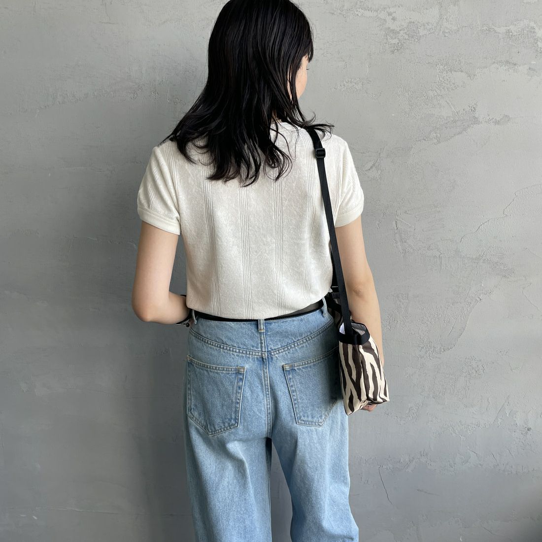 Robert P.Miller [ロバートピーミラー] レーヨンパイルTシャツ [RM251-2214] IVORY &&モデル身長：160cm 着用サイズ：F&&
