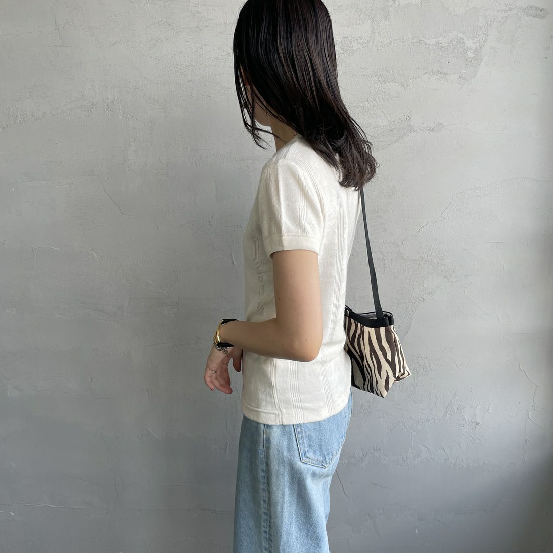 Robert P.Miller [ロバートピーミラー] レーヨンパイルTシャツ [RM251-2214] IVORY &&モデル身長：160cm 着用サイズ：F&&