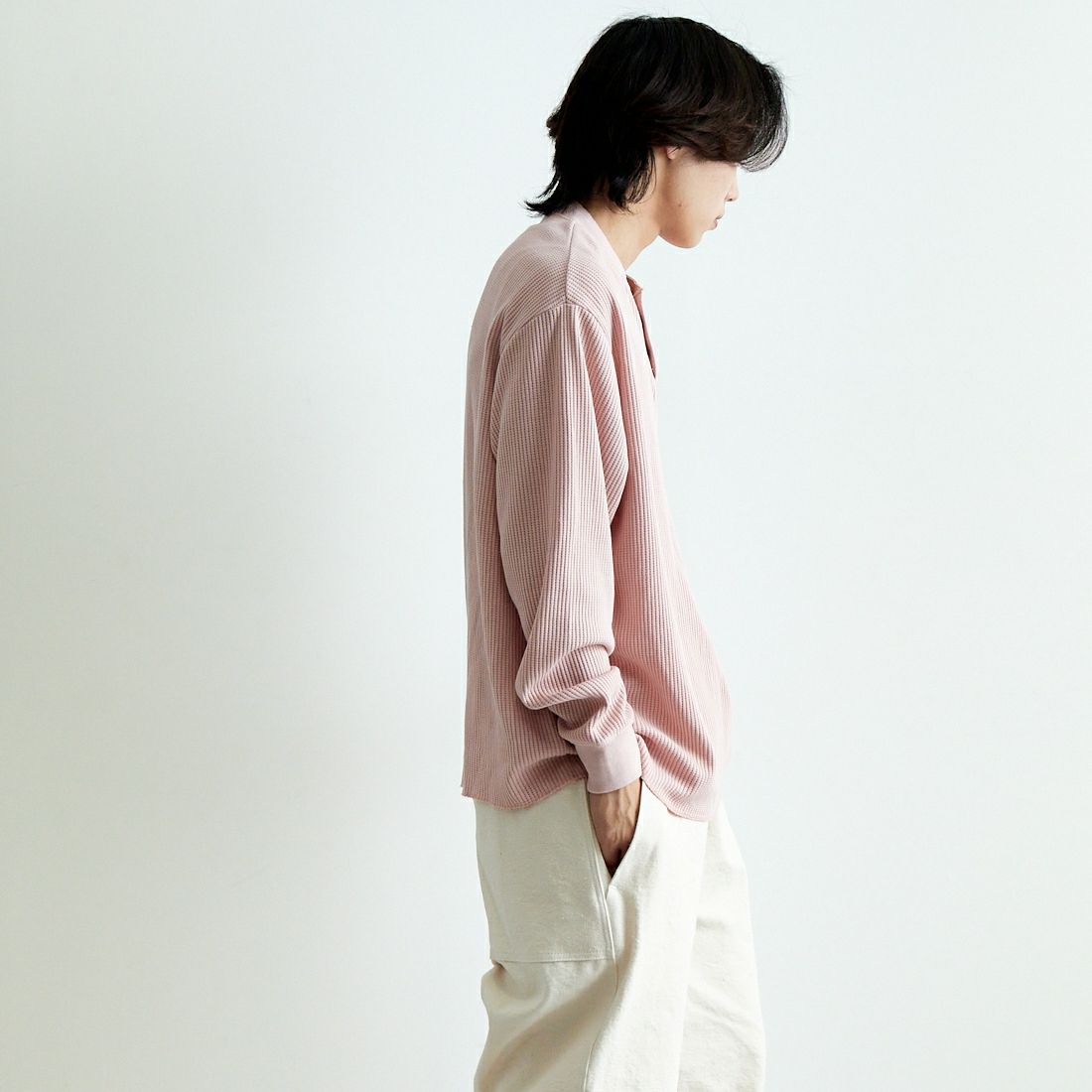 UNIFORM TAG [ユニフォームタグ] ヘンリーネックサーマルプルオーバー [2521-417IN] PINK &&モデル身長：179cm 着用サイズ：M&&