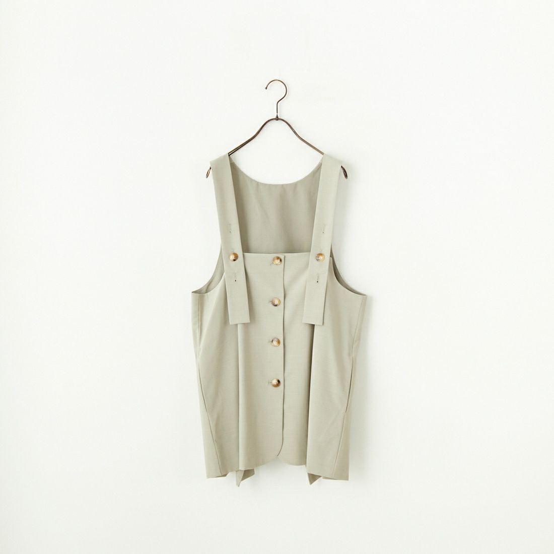 L.BEIGE