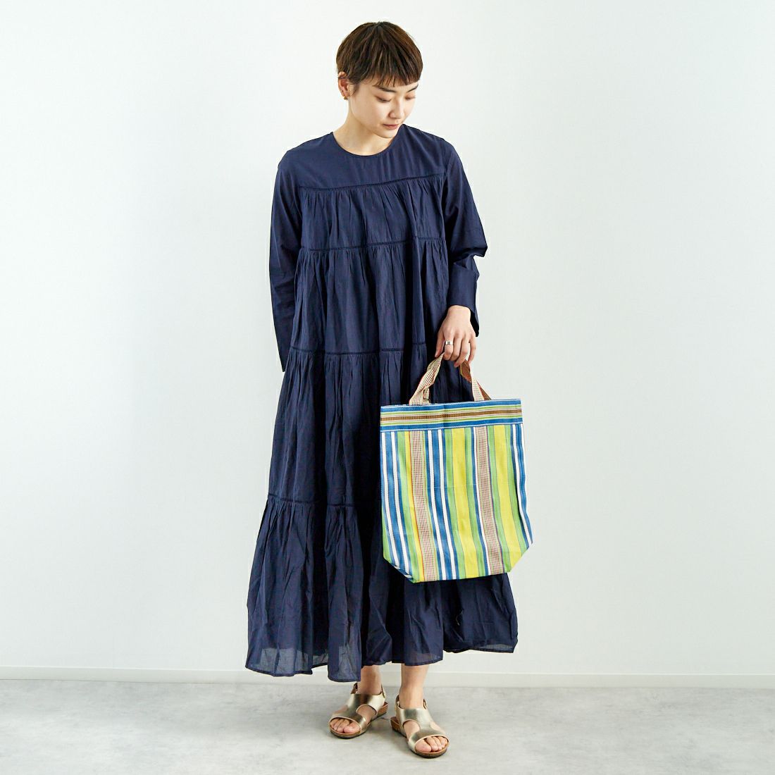 ne Quittez pas [ヌキテパ] コットンボイル ティアードマキシワンピース [010400CA1N] 79 NAVY &&モデル身長：160cm 着用サイズ：F&&