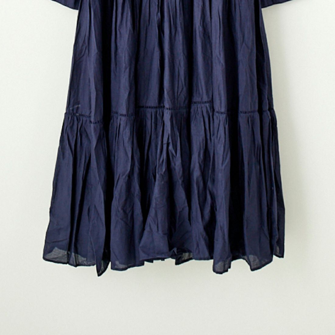 ne Quittez pas [ヌキテパ] コットンボイル ティアードマキシワンピース [010400CA1N] 79 NAVY &&モデル身長：160cm 着用サイズ：F&&