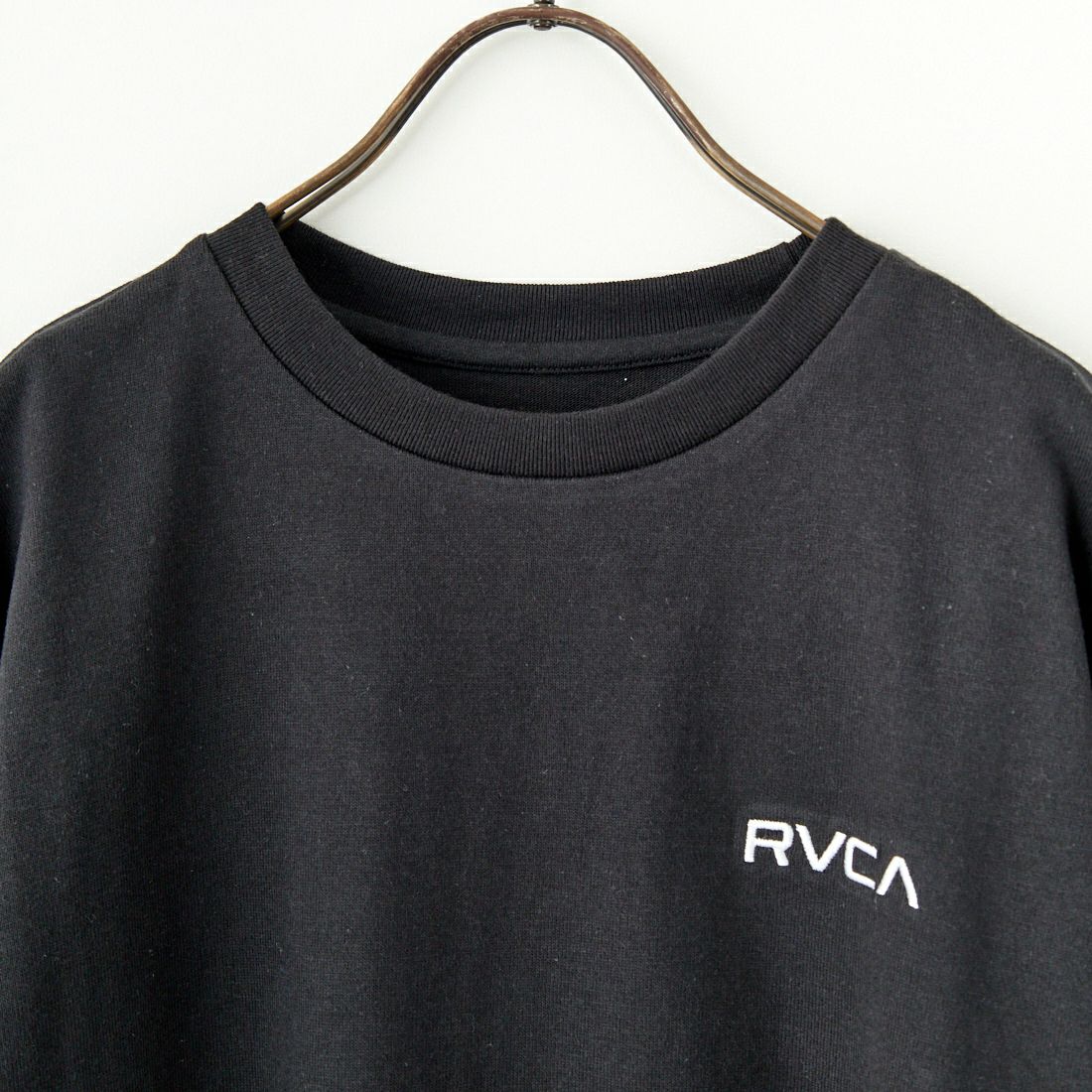 RVCA [ルーカ] デイジーVAボックスロゴ ショートスリーブTシャツ [BF043-211] BLK