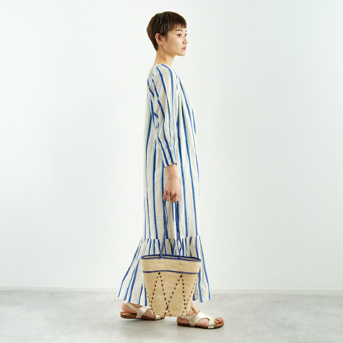 ne Quittez pas [ヌキテパ] コットンボイル ストライプギャザードレス [010451GR1] 23 BEIGE &&モデル身長：160cm 着用サイズ：S&&