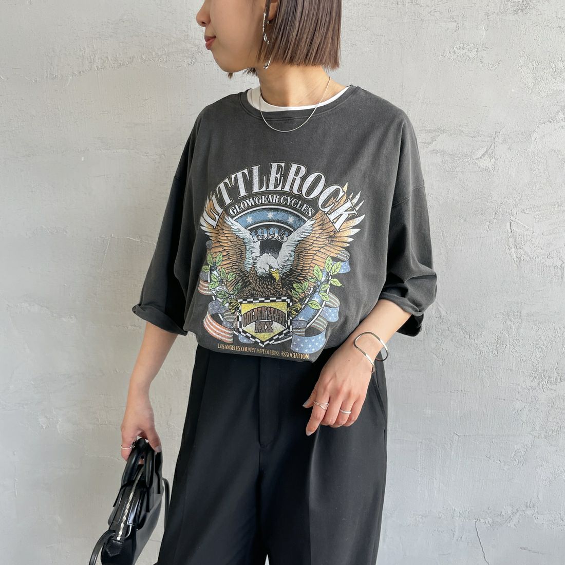 MICA&DEAL [マイカアンドディール] LITTLEROCK プリントTシャツ [0125109075] SUMIKURO &&モデル身長：160cm 着用サイズ：F&&