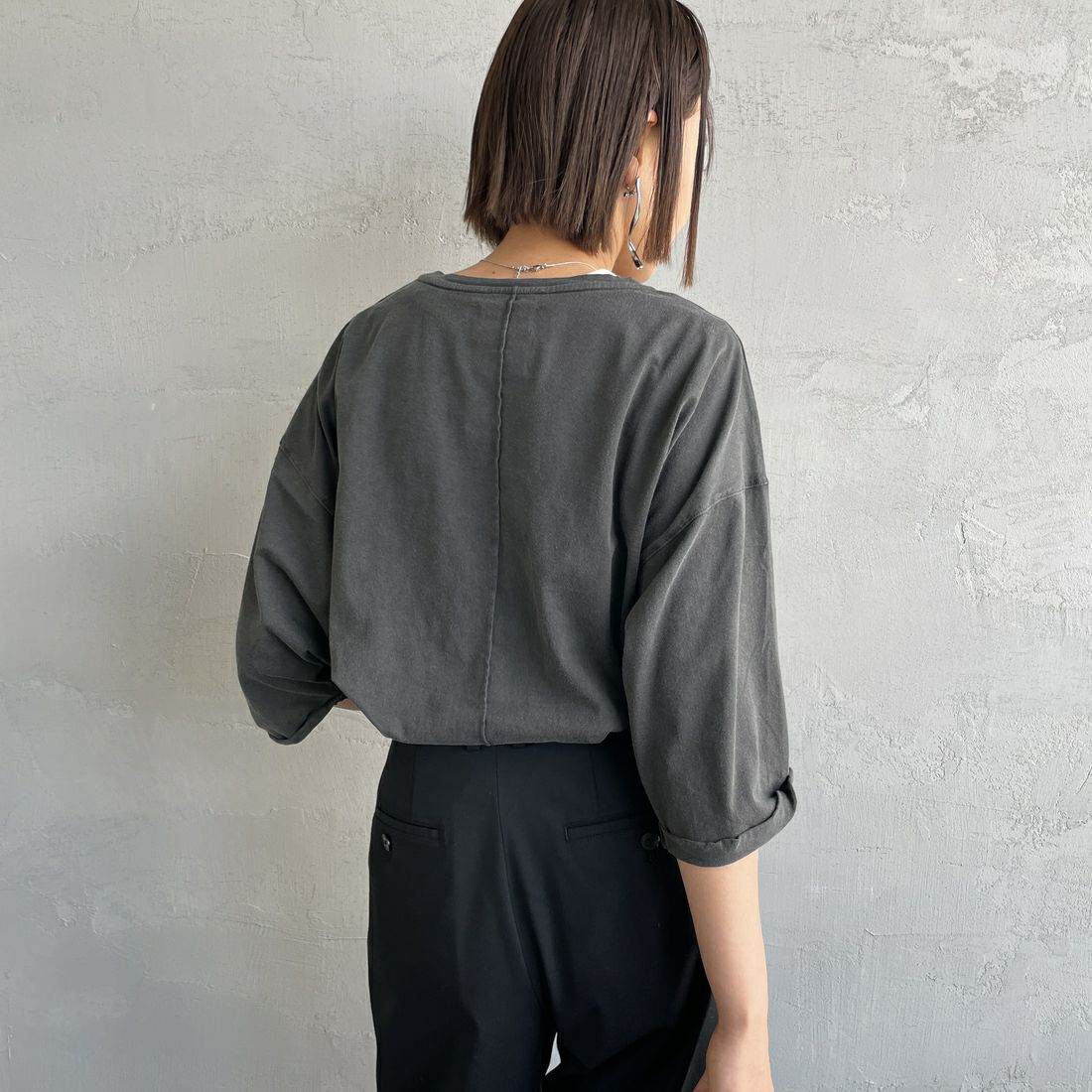 MICA&DEAL [マイカアンドディール] LITTLEROCK プリントTシャツ [0125109075] SUMIKURO &&モデル身長：160cm 着用サイズ：F&&