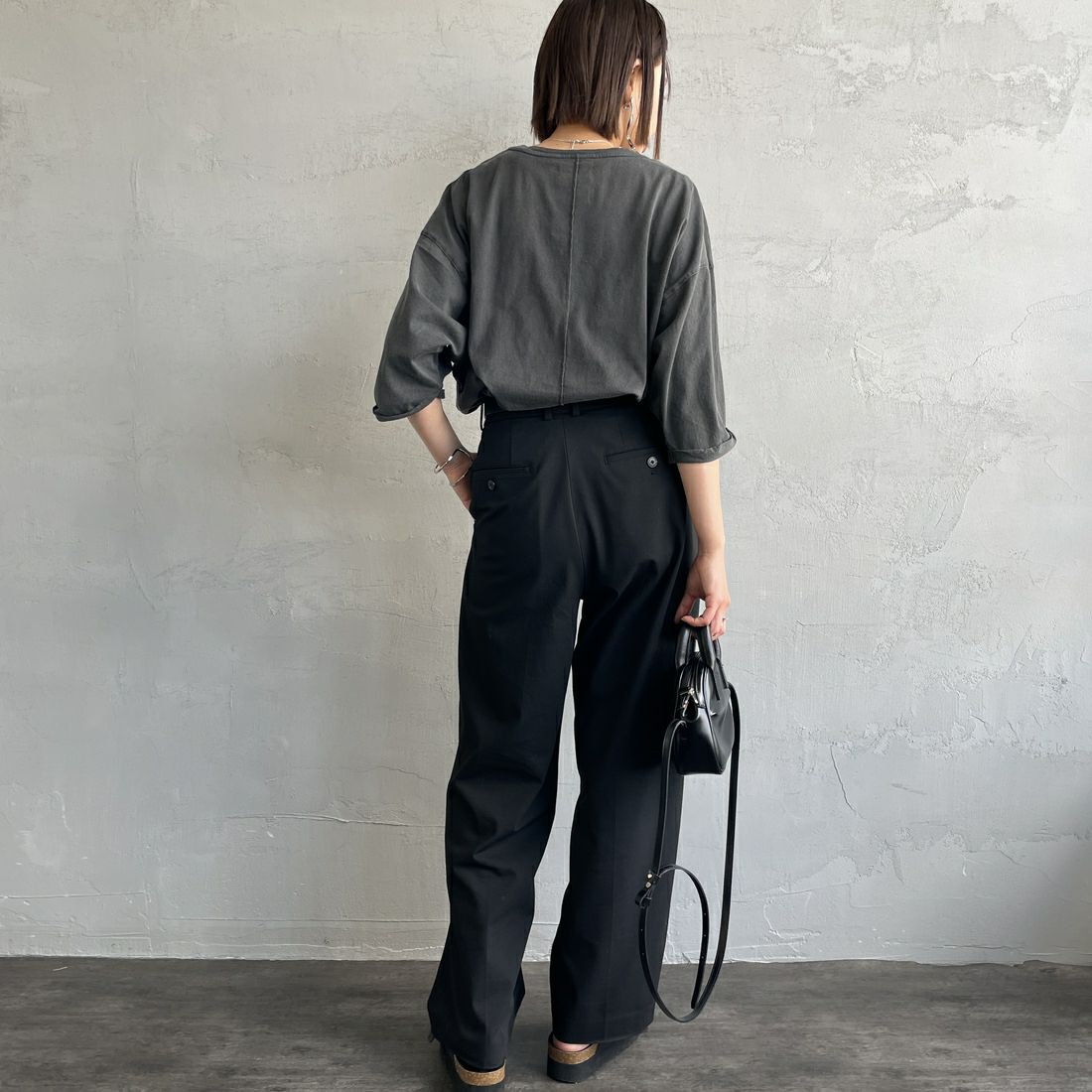 MICA&DEAL [マイカアンドディール] LITTLEROCK プリントTシャツ [0125109075] SUMIKURO &&モデル身長：160cm 着用サイズ：F&&