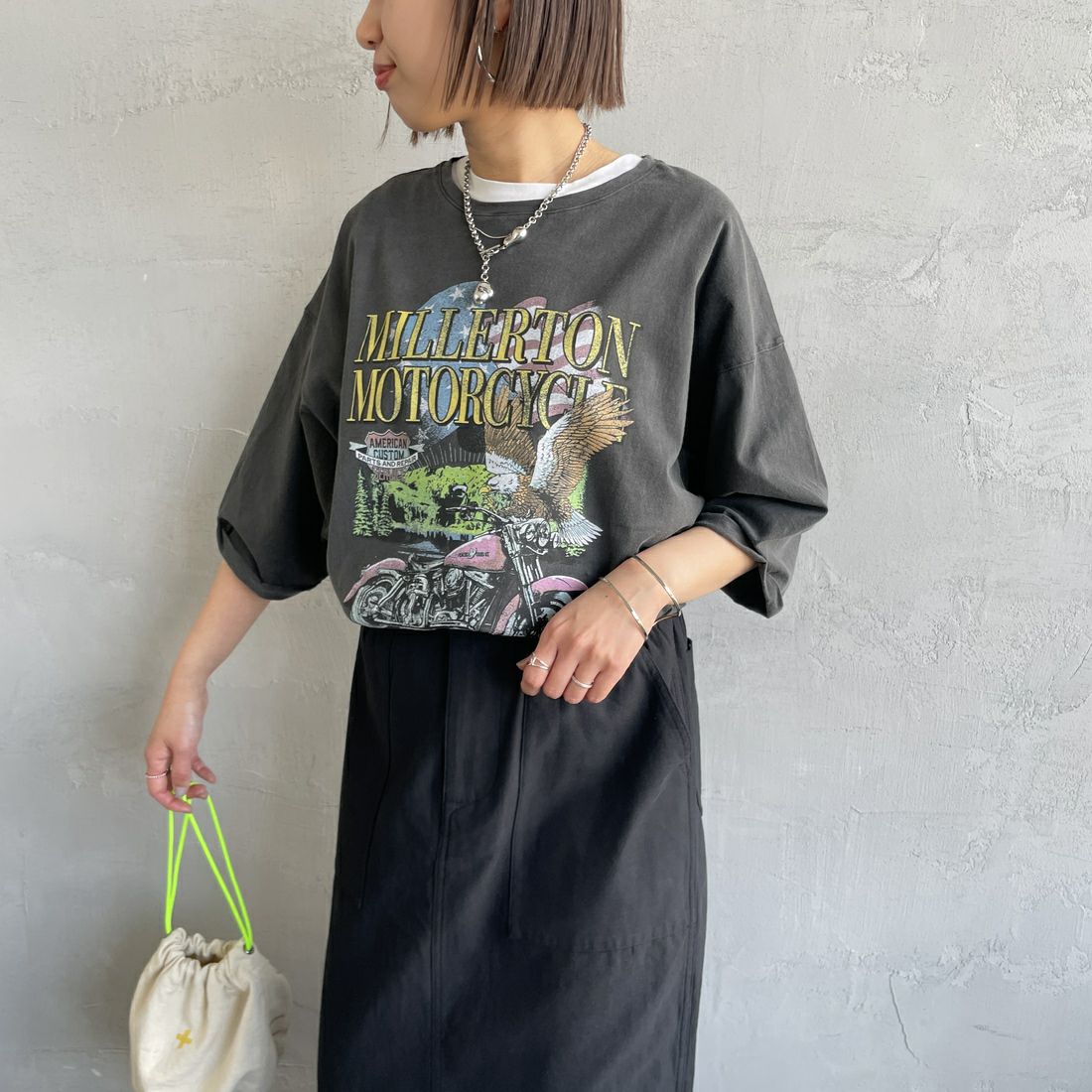 MICA&DEAL [マイカアンドディール] MOTORCYCLE プリントTシャツ [0125109076] SUMIKURO &&モデル身長：160cm 着用サイズ：F&&