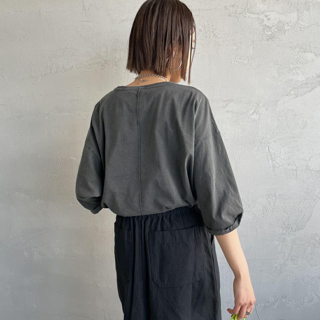 MICA&DEAL [マイカアンドディール] MOTORCYCLE プリントTシャツ [0125109076] SUMIKURO &&モデル身長：160cm 着用サイズ：F&&