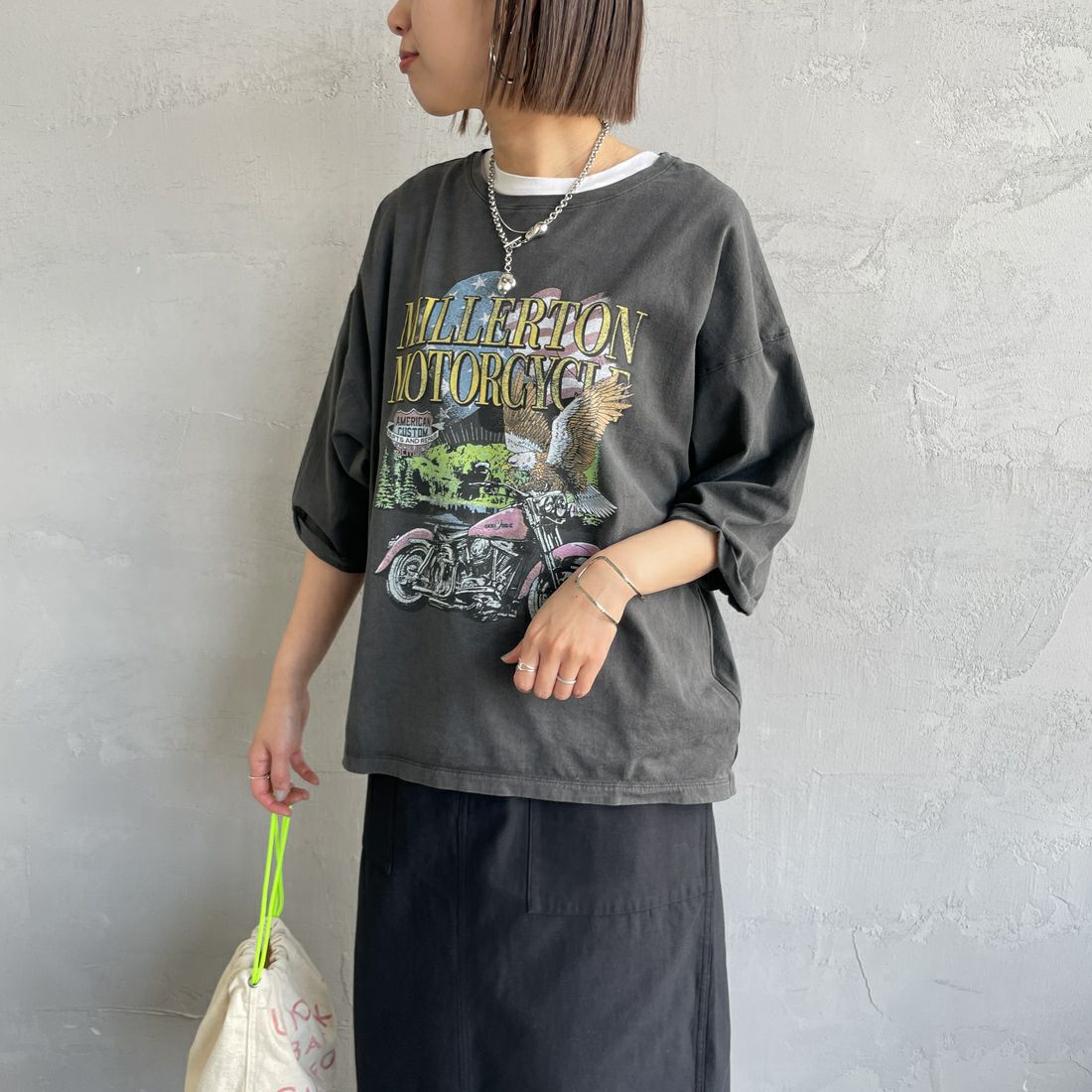 MICA&DEAL [マイカアンドディール] MOTORCYCLE プリントTシャツ [0125109076] SUMIKURO &&モデル身長：160cm 着用サイズ：F&&