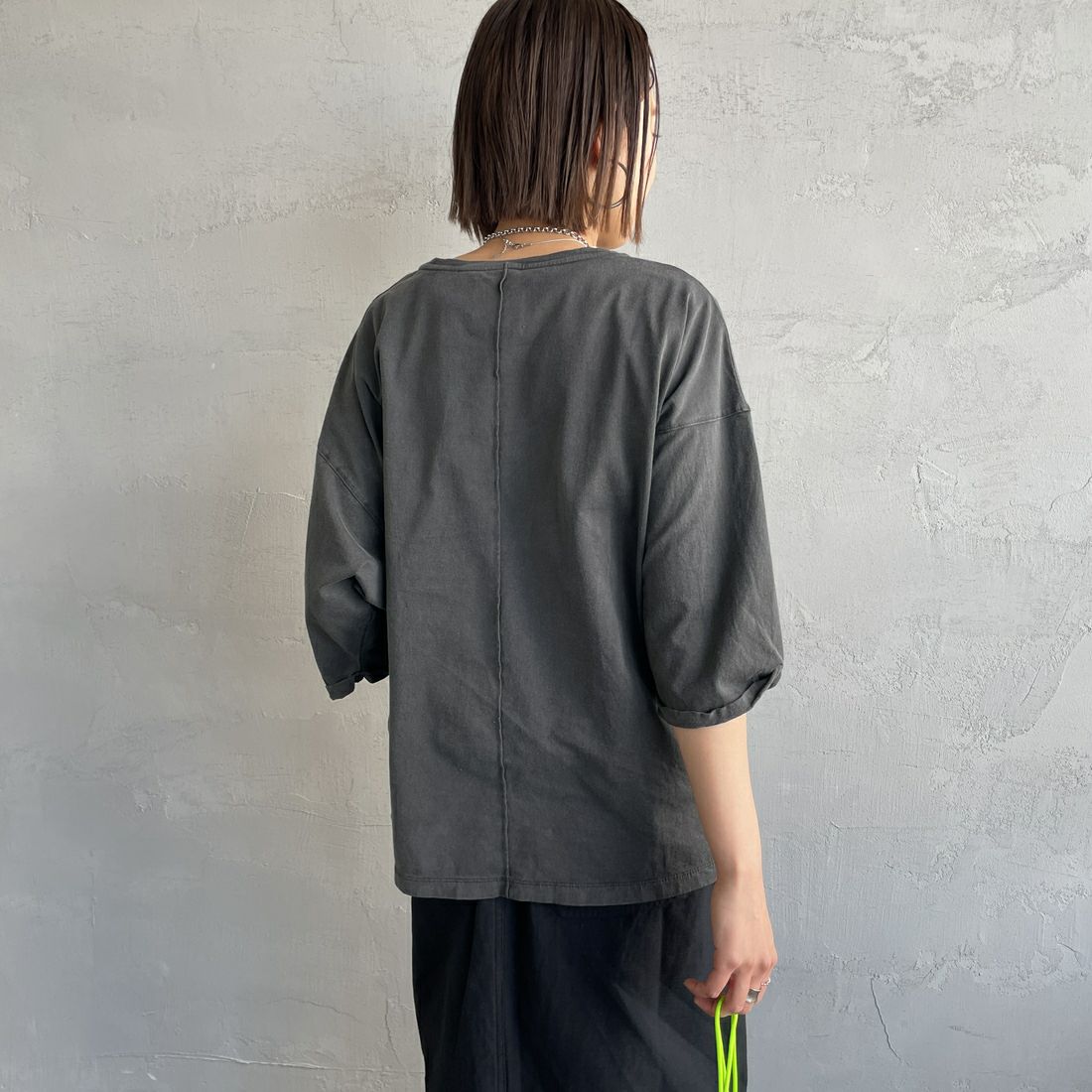 MICA&DEAL [マイカアンドディール] MOTORCYCLE プリントTシャツ [0125109076] SUMIKURO &&モデル身長：160cm 着用サイズ：F&&