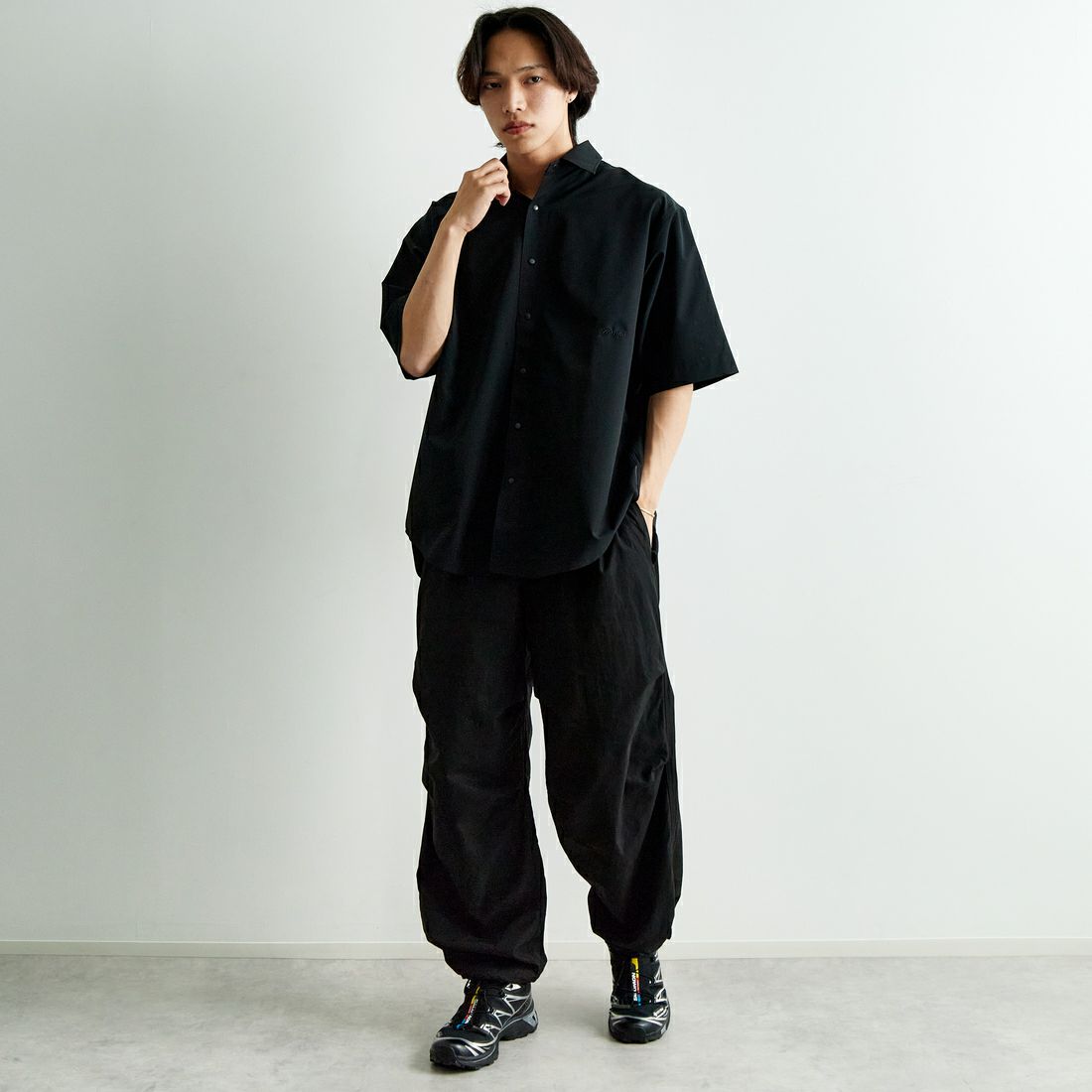 MIZUNO [ミズノ] 別注 エアリーベントシャツ [B2JCCW05-JF] ｱｯｼｭﾌﾞﾗｯｸ &&モデル身長：179cm 着用サイズ：XL&&