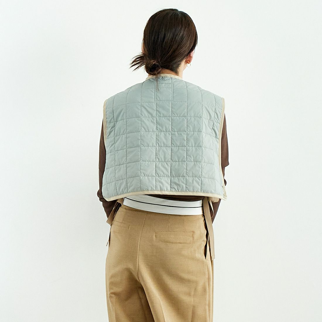 LAVENHAM [ラベンハム] ソーンハム ジレ [LV11112] A17 SILVER &&モデル身長：167cm 着用サイズ：10&&