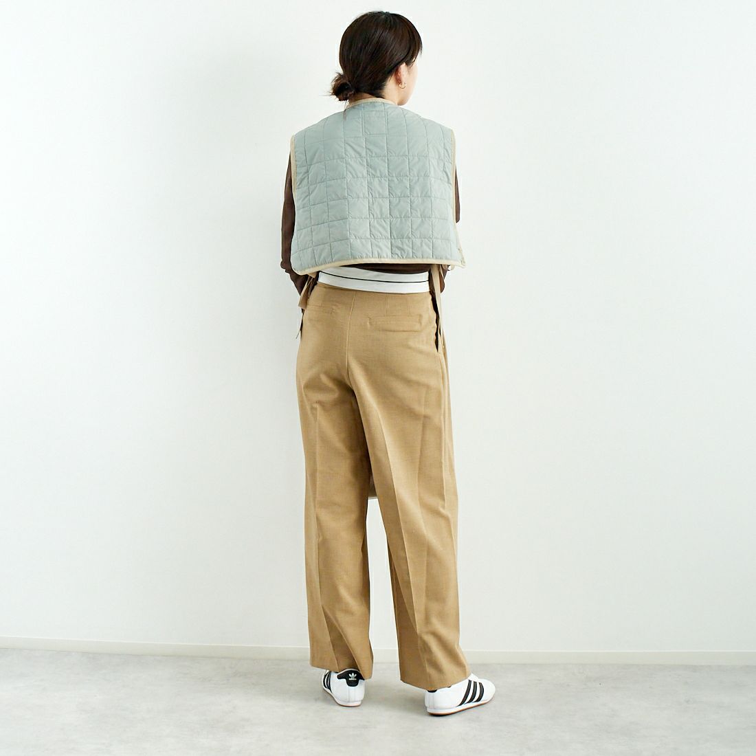 LAVENHAM [ラベンハム] ソーンハム ジレ [LV11112] A17 SILVER &&モデル身長：167cm 着用サイズ：10&&