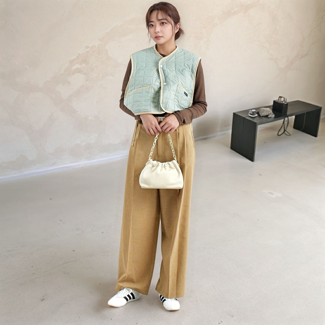 LAVENHAM [ラベンハム] ソーンハム ジレ [LV11112] A17 SILVER &&モデル身長：167cm 着用サイズ：10&&