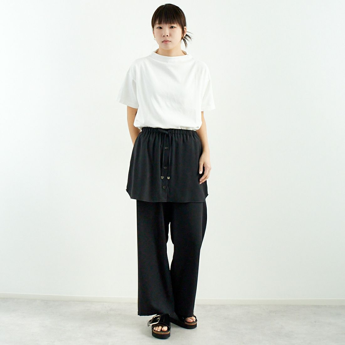 Commencement [コメンスメント] ボトルネックショートスリーブTシャツ [C-187] WHITE &&モデル身長：167cm 着用サイズ：F&&