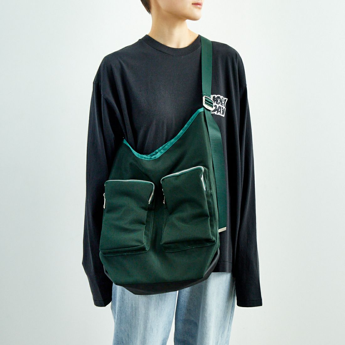 GREEN