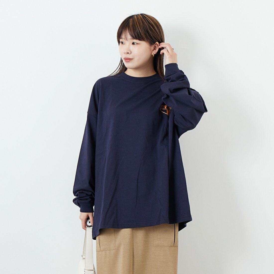GOOD ROCK SPEED [グッドロックスピード] BEASTIE BOYS NAME ロングスリーブTシャツ [25BEA001W] NAVY &&モデル身長：167cm 着用サイズ：F&&