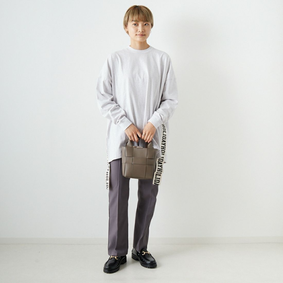 HOLIDAY [ホリデイ] スーパーファインドライミニドレス (テープ) [20201220] WHITE &&モデル身長：160cm 着用サイズ：ONE SIZE&&