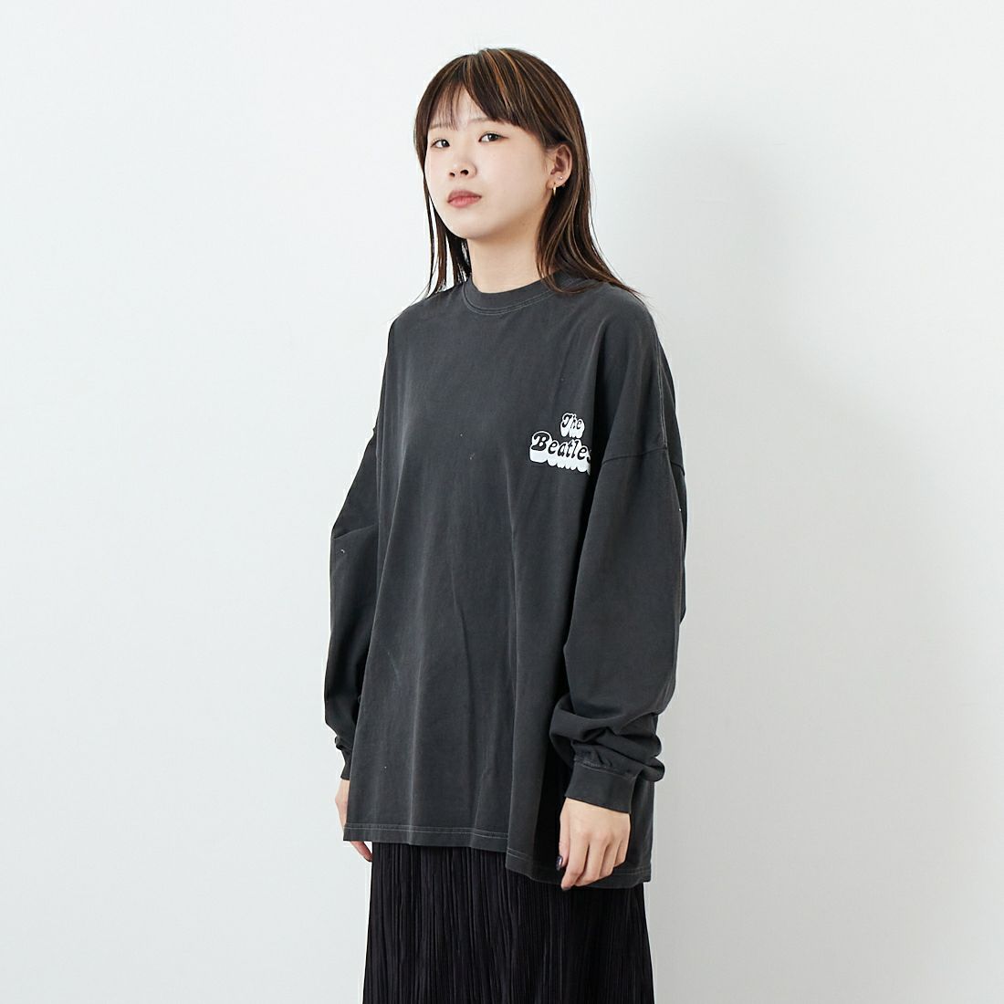 GOOD ROCK SPEED [グッドロックスピード] THE BEATLES NAME ロングスリーブTシャツ [25BTL001W] CHARCOAL &&モデル身長：167cm 着用サイズ：F&&