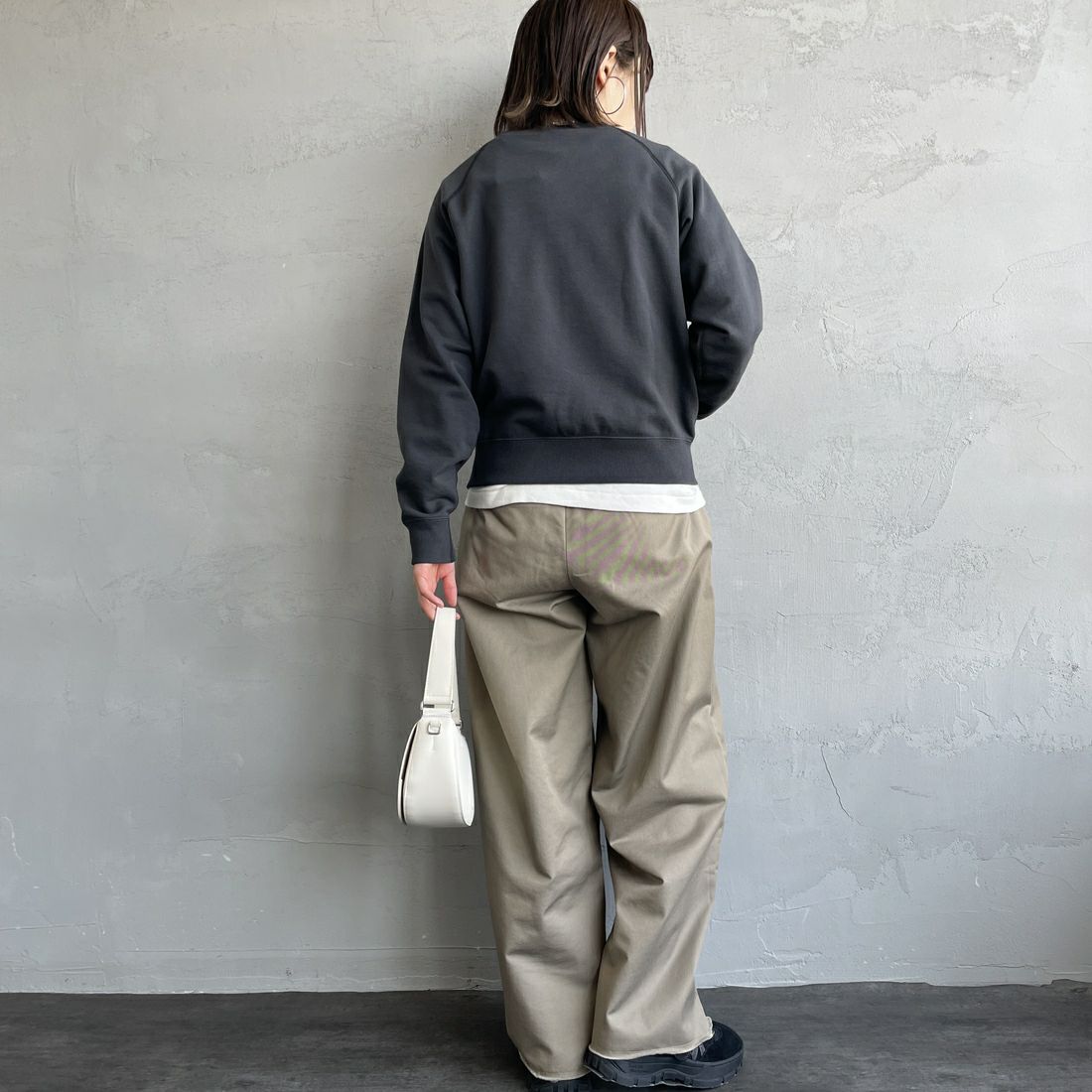 ORCIVAL [オーシバル] スウェットプルオーバー [OR-C0429MAZ]BLACK&&モデル身長：167cm 着用サイズ：1&&