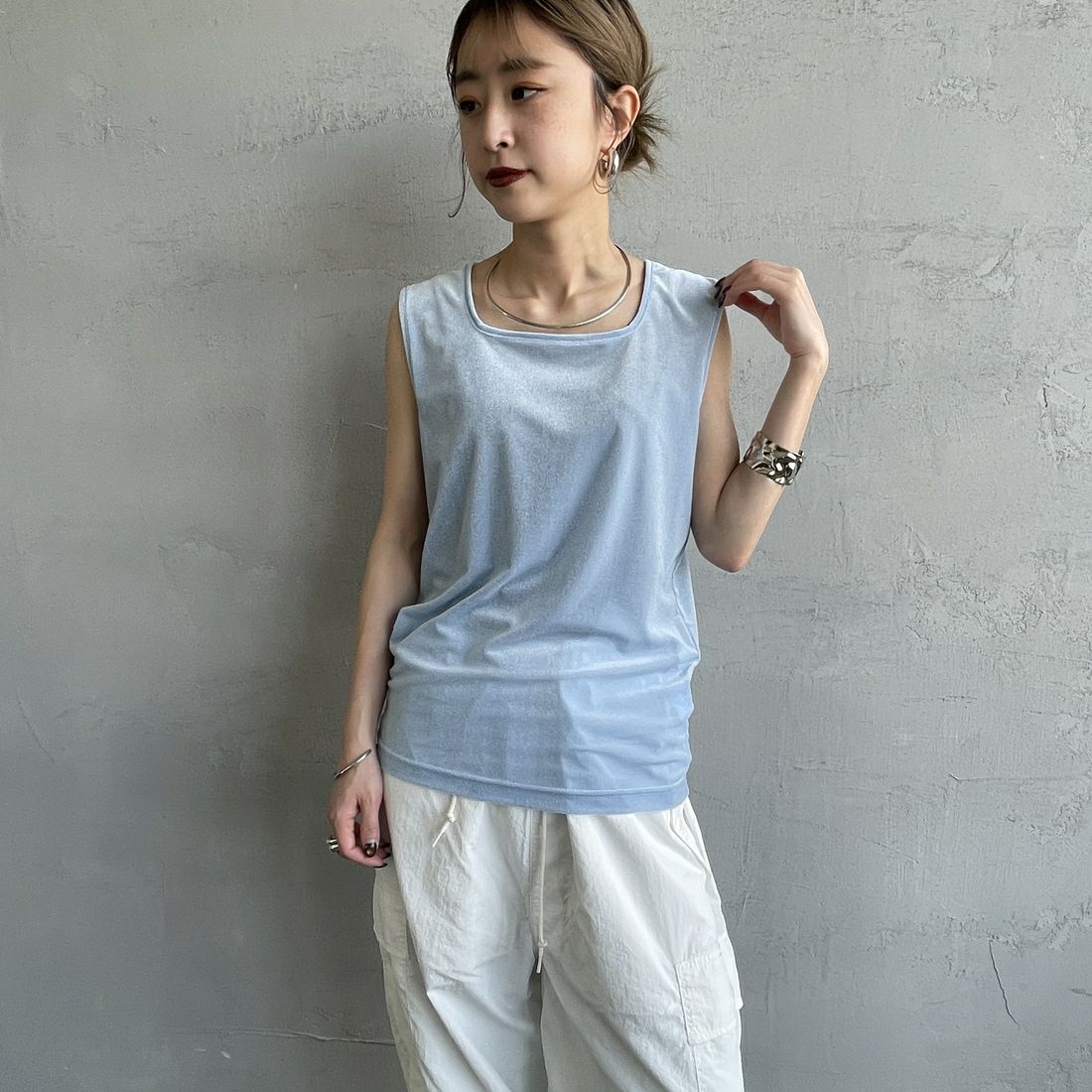 Jeans Factory Clothes [ジーンズファクトリークローズ] 前後2WAY シアーベロア ノースリーブカットソー [21254065] 073 ｻｯｸｽ &&モデル身長：150cm 着用サイズ：F&&