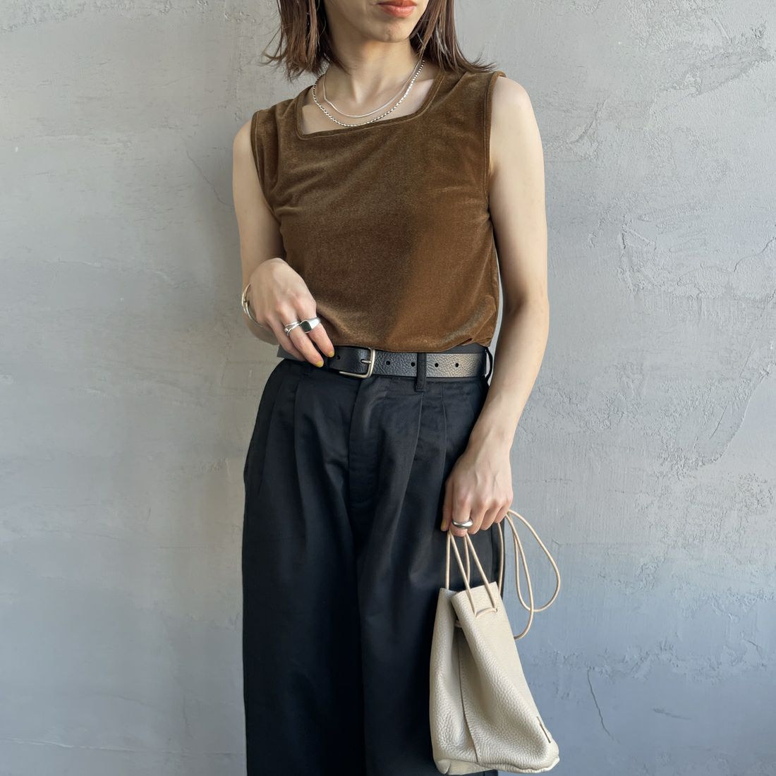 Jeans Factory Clothes [ジーンズファクトリークローズ] 前後2WAY シアーベロア ノースリーブカットソー [21254065] 037 ﾌﾞﾗｳﾝ &&モデル身長：158cm 着用サイズ：F&&