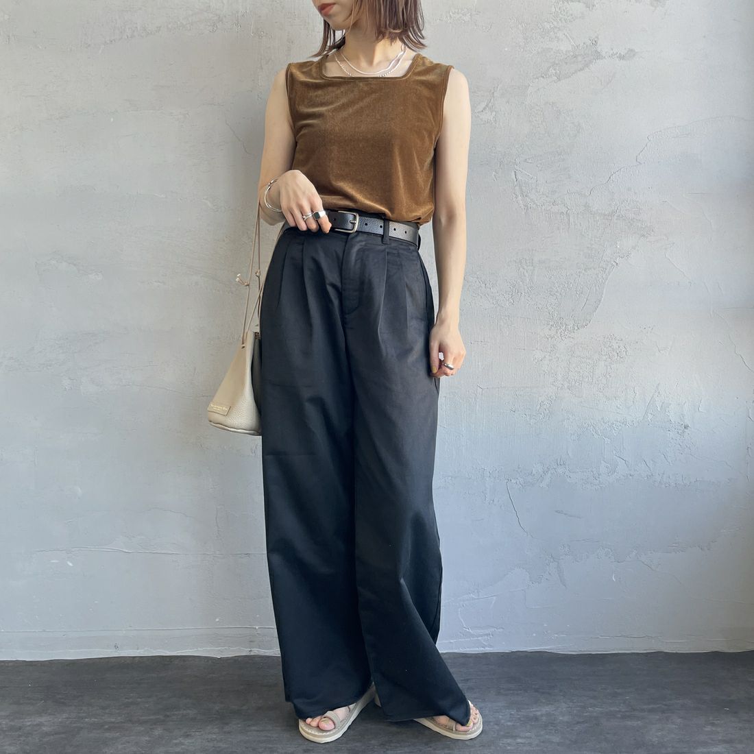 Jeans Factory Clothes [ジーンズファクトリークローズ] 前後2WAY シアーベロア ノースリーブカットソー [21254065] 037 ﾌﾞﾗｳﾝ &&モデル身長：158cm 着用サイズ：F&&