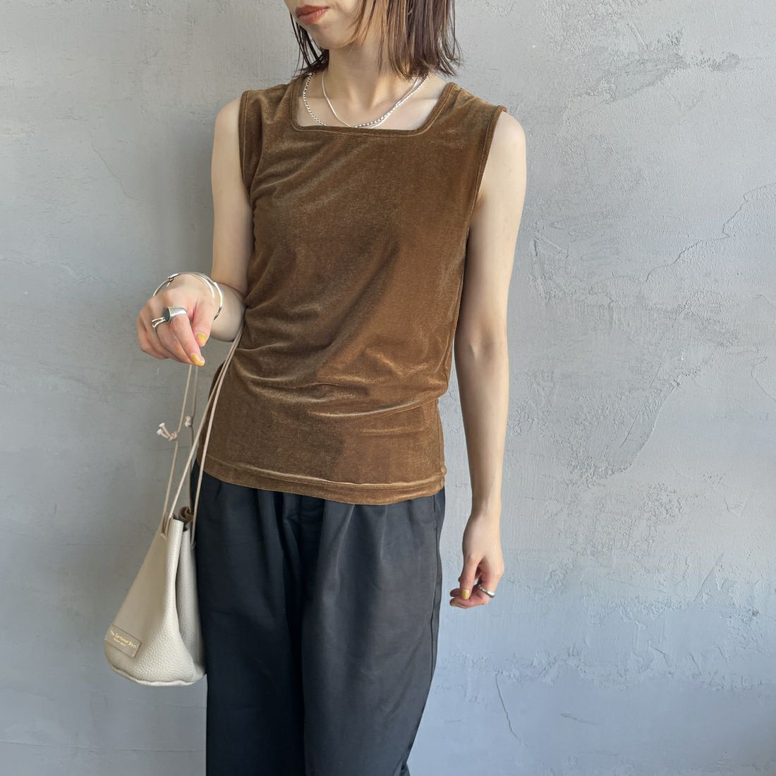 Jeans Factory Clothes [ジーンズファクトリークローズ] 前後2WAY シアーベロア ノースリーブカットソー [21254065] 037 ﾌﾞﾗｳﾝ &&モデル身長：158cm 着用サイズ：F&&