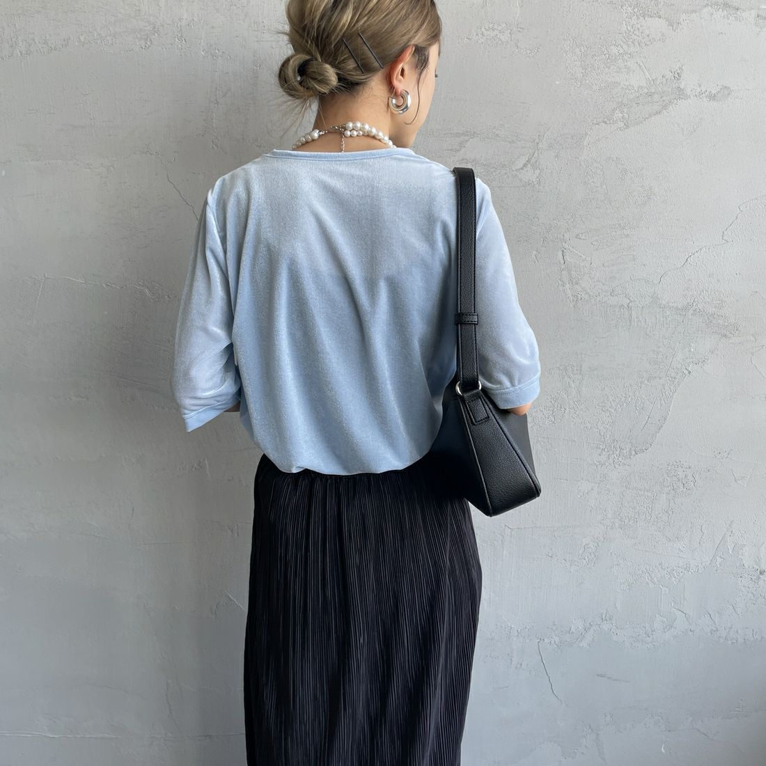 Jeans Factory Clothes [ジーンズファクトリークローズ] シアーベロア ショートスリーブカットソー [21254064] 073 ｻｯｸｽ &&モデル身長：150cm 着用サイズ：F&&