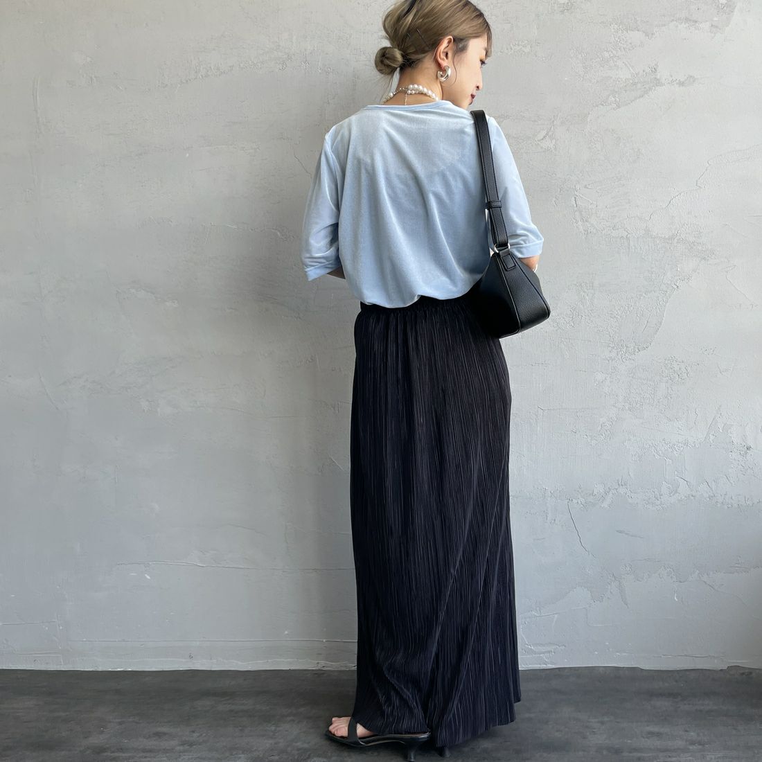 Jeans Factory Clothes [ジーンズファクトリークローズ] シアーベロア ショートスリーブカットソー [21254064] 073 ｻｯｸｽ &&モデル身長：150cm 着用サイズ：F&&