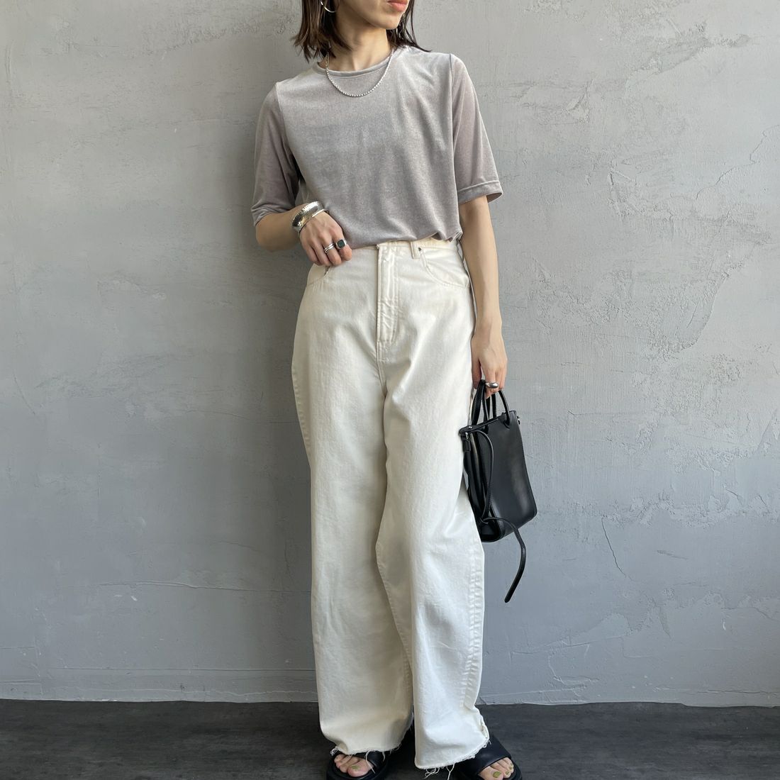 Jeans Factory Clothes [ジーンズファクトリークローズ] シアーベロア ショートスリーブカットソー [21254064] 001 ｸﾞﾚｰ &&モデル身長：158cm 着用サイズ：F&&