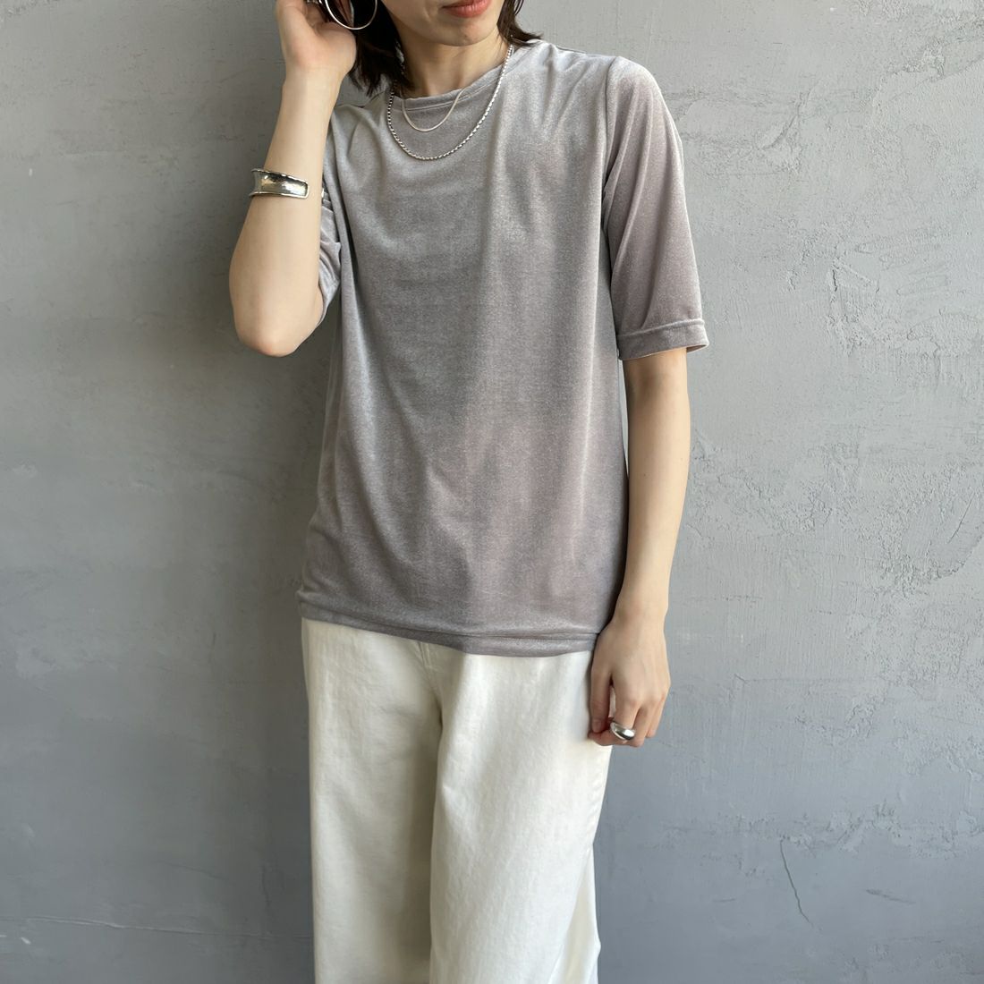 Jeans Factory Clothes [ジーンズファクトリークローズ] シアーベロア ショートスリーブカットソー [21254064] 001 ｸﾞﾚｰ &&モデル身長：158cm 着用サイズ：F&&