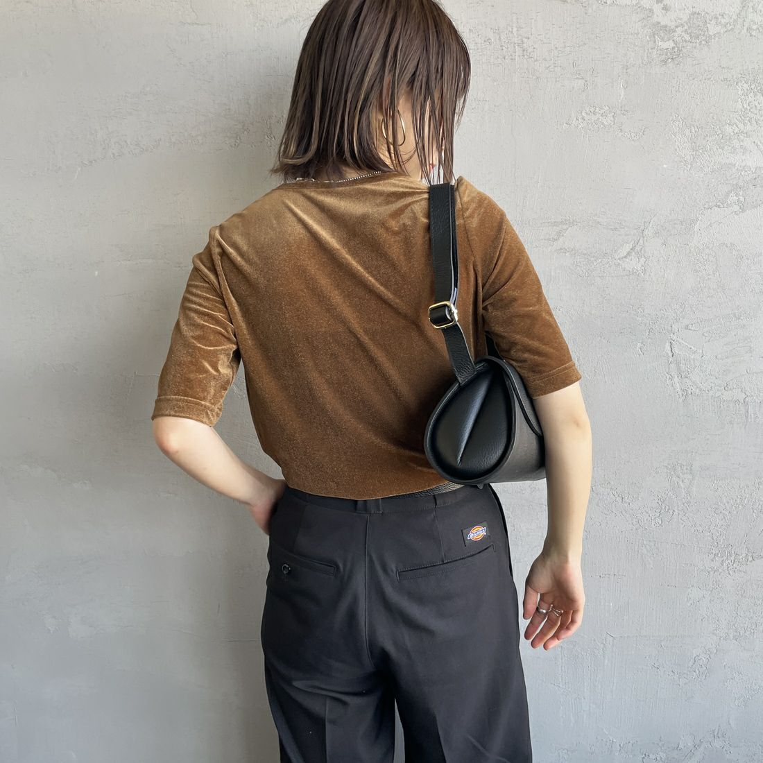 Jeans Factory Clothes [ジーンズファクトリークローズ] シアーベロア ショートスリーブカットソー [21254064] 037 ﾌﾞﾗｳﾝ &&モデル身長：158cm 着用サイズ：F&&