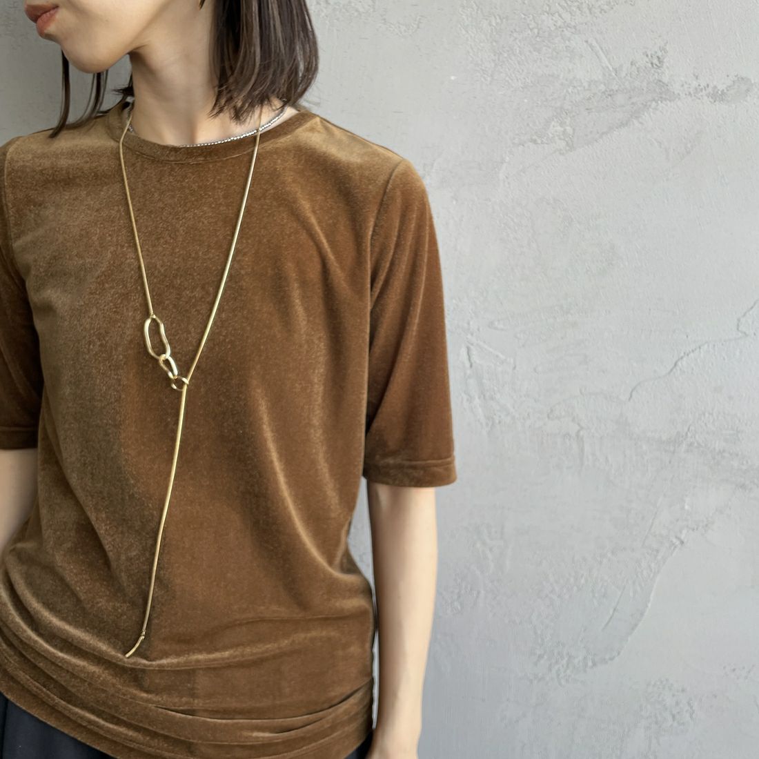 Jeans Factory Clothes [ジーンズファクトリークローズ] シアーベロア ショートスリーブカットソー [21254064] 037 ﾌﾞﾗｳﾝ &&モデル身長：158cm 着用サイズ：F&&