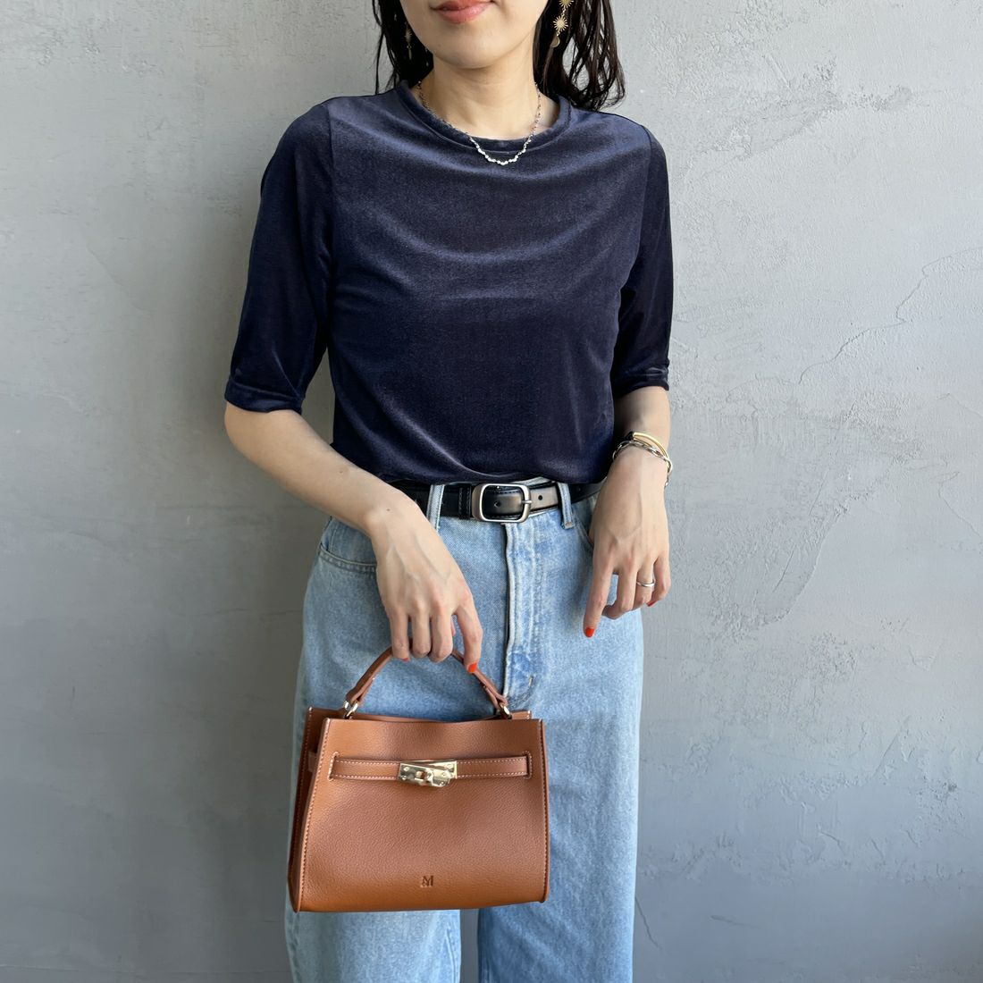 Jeans Factory Clothes [ジーンズファクトリークローズ] シアーベロア ショートスリーブカットソー [21254064] 076 ﾈｲﾋﾞｰ &&モデル身長：160cm 着用サイズ：F&&