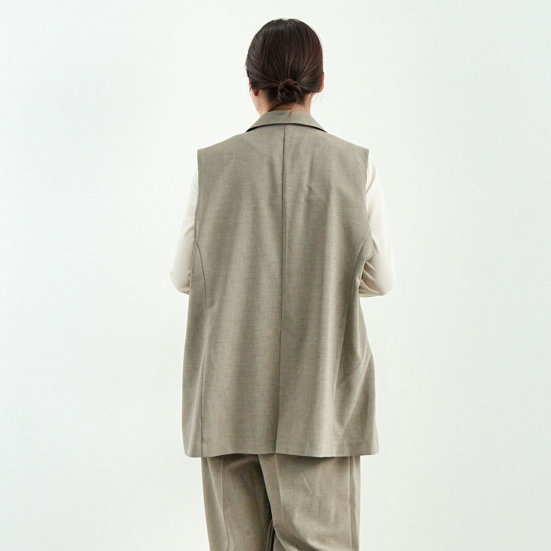 Jeans Factory Clothes [ジーンズファクトリークローズ] ミドルジレ [21254054] 001 ｸﾞﾚｰ &&モデル身長：167cm 着用サイズ：F&&