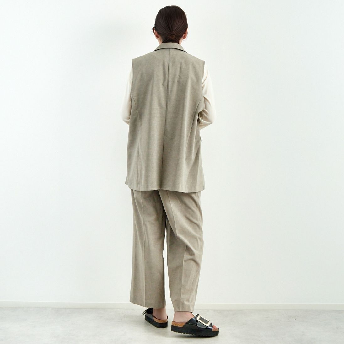 Jeans Factory Clothes [ジーンズファクトリークローズ] ミドルジレ [21254054] 001 ｸﾞﾚｰ &&モデル身長：167cm 着用サイズ：F&&